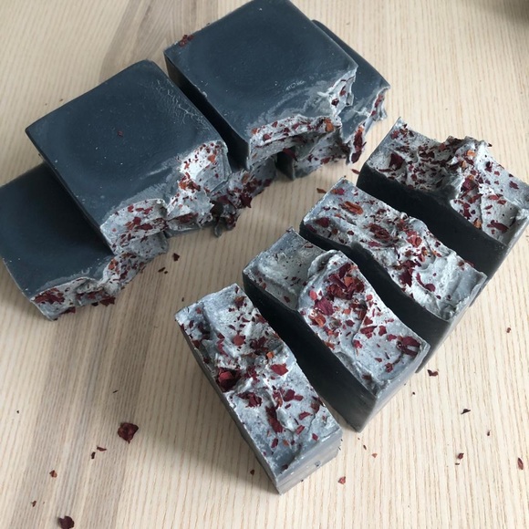 Activated Charcoal Rose | All Natural Handcrafted Body Soap Bar - Picture 6 of 7